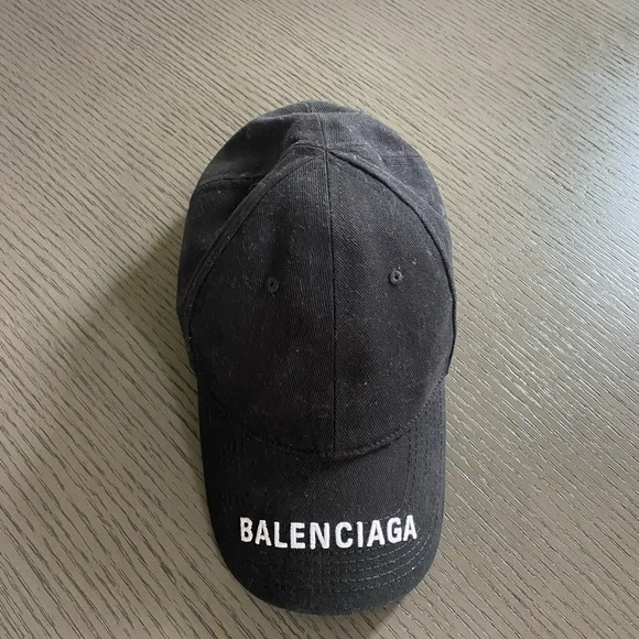 Balenciaga Black Logo Cap - Picture 3 of 6